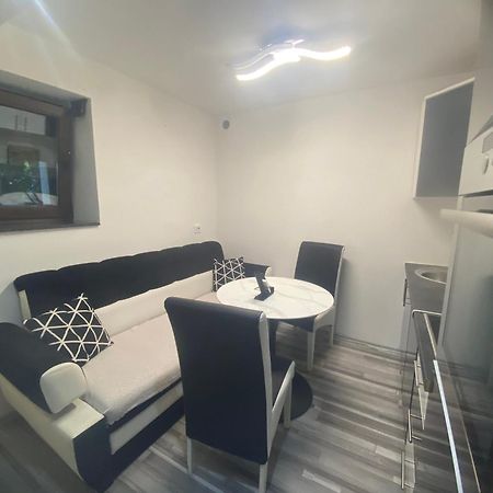Apartma Emina Apartment โคเปร์ ภายนอก รูปภาพ
